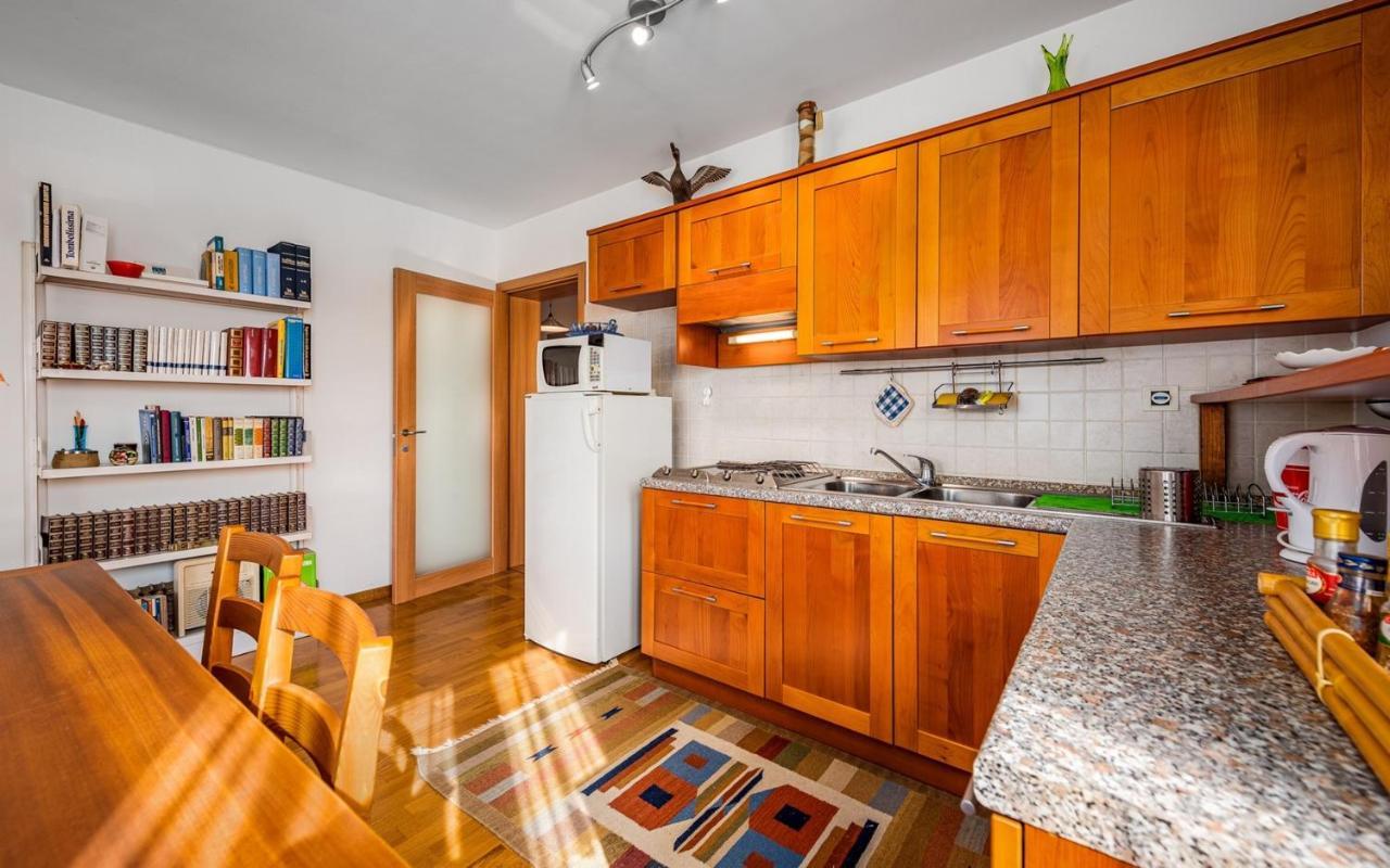 Valessia House With Apartment Umag Exterior photo
